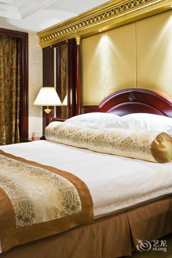 New Paris Hotel Harbin Exterior photo