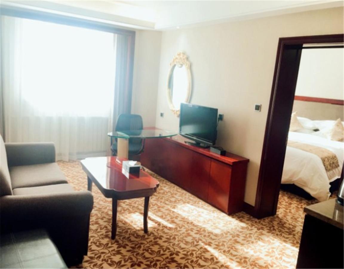 New Paris Hotel Harbin Exterior photo