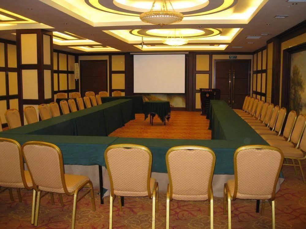 New Paris Hotel Harbin Exterior photo